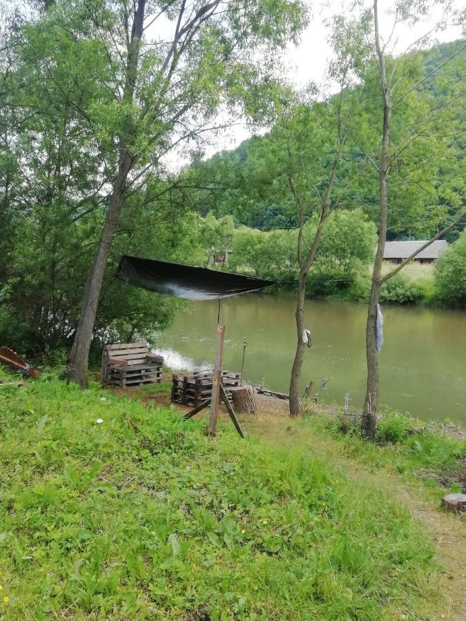 Lev Hotel Tuhlja Kültér fotó